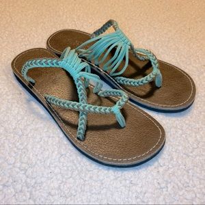 𝅺Strappy Teal and Brown Braided Beach Sandal